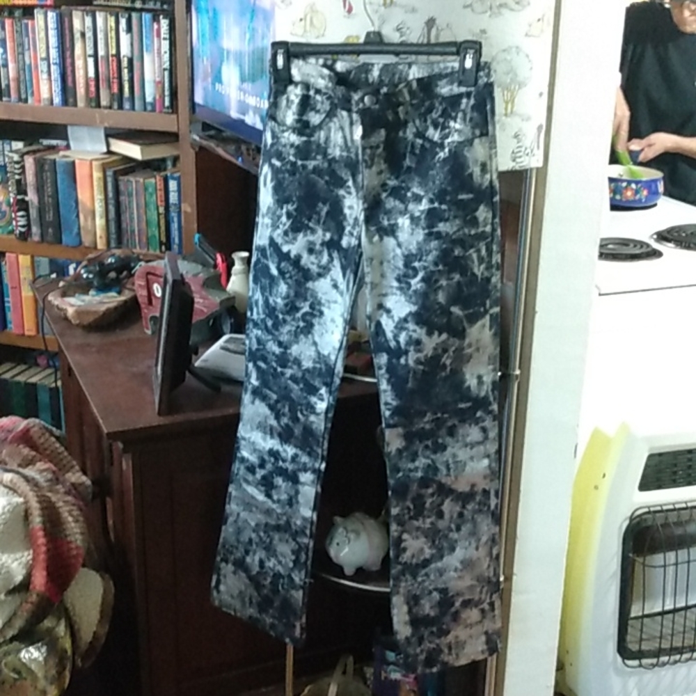 NWT Cha Cha ladies pants . Stretchy denim. Size medium. About a women's 4.